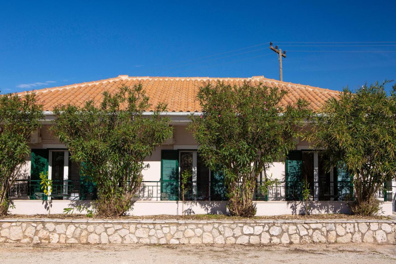 Spacious Studios Lefkada Mountain View Near Beach Dragano エクステリア 写真